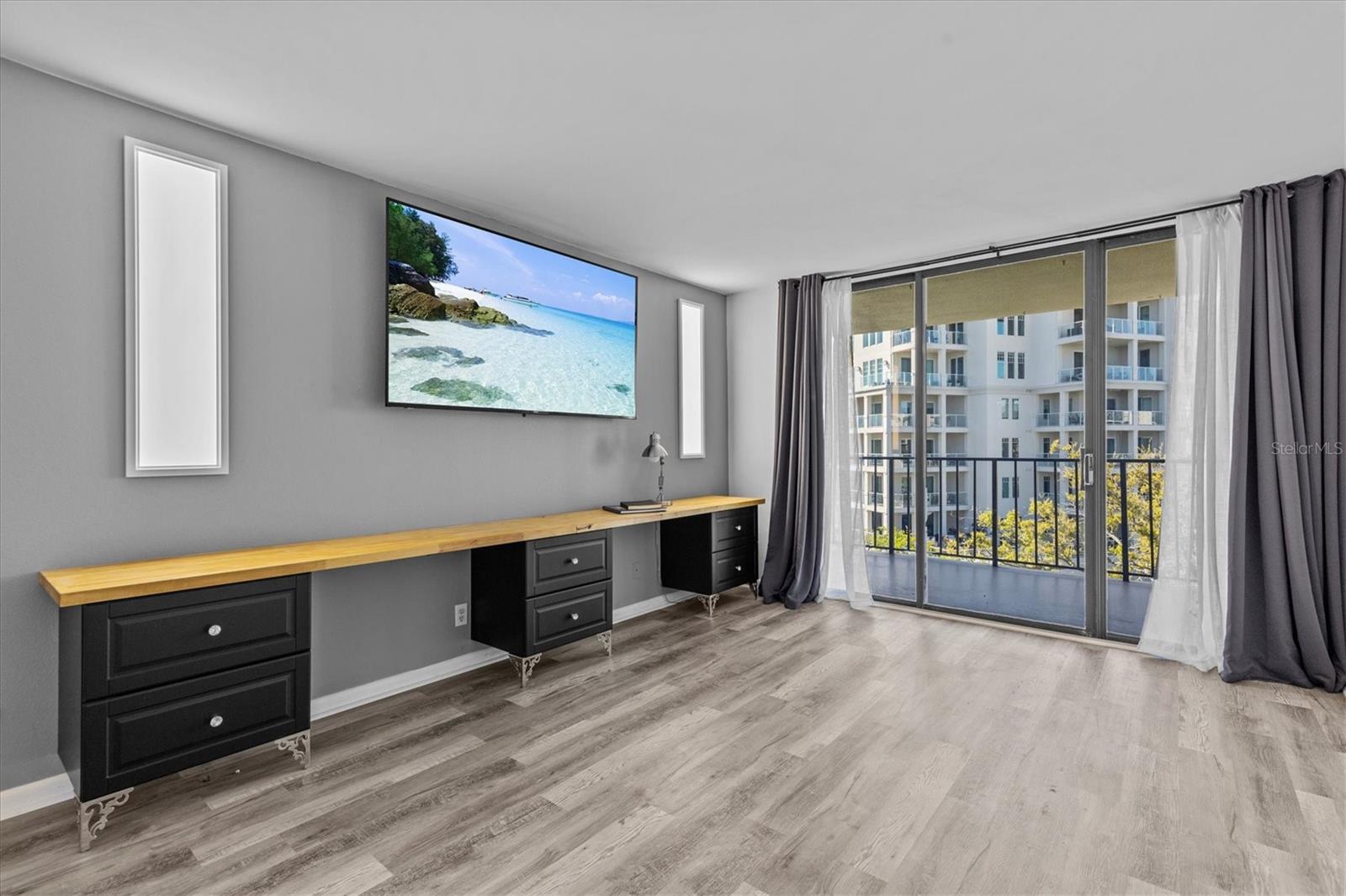 220 BELLEVIEW BLVD #701