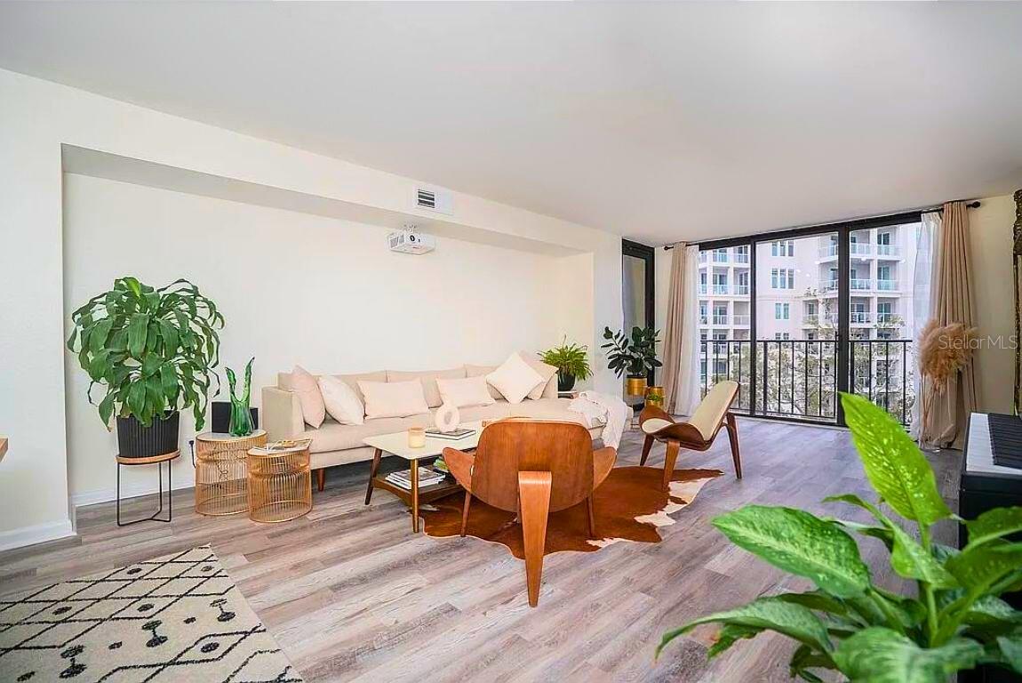 220 BELLEVIEW BLVD #701