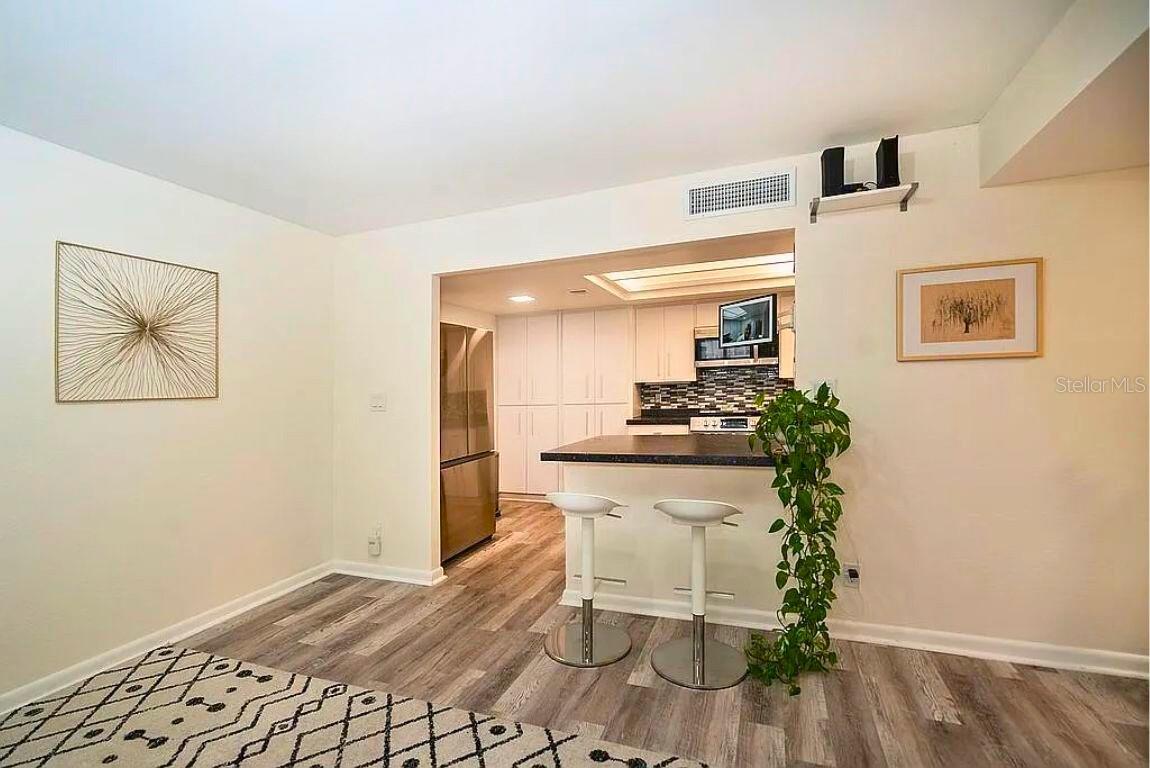 220 BELLEVIEW BLVD #701