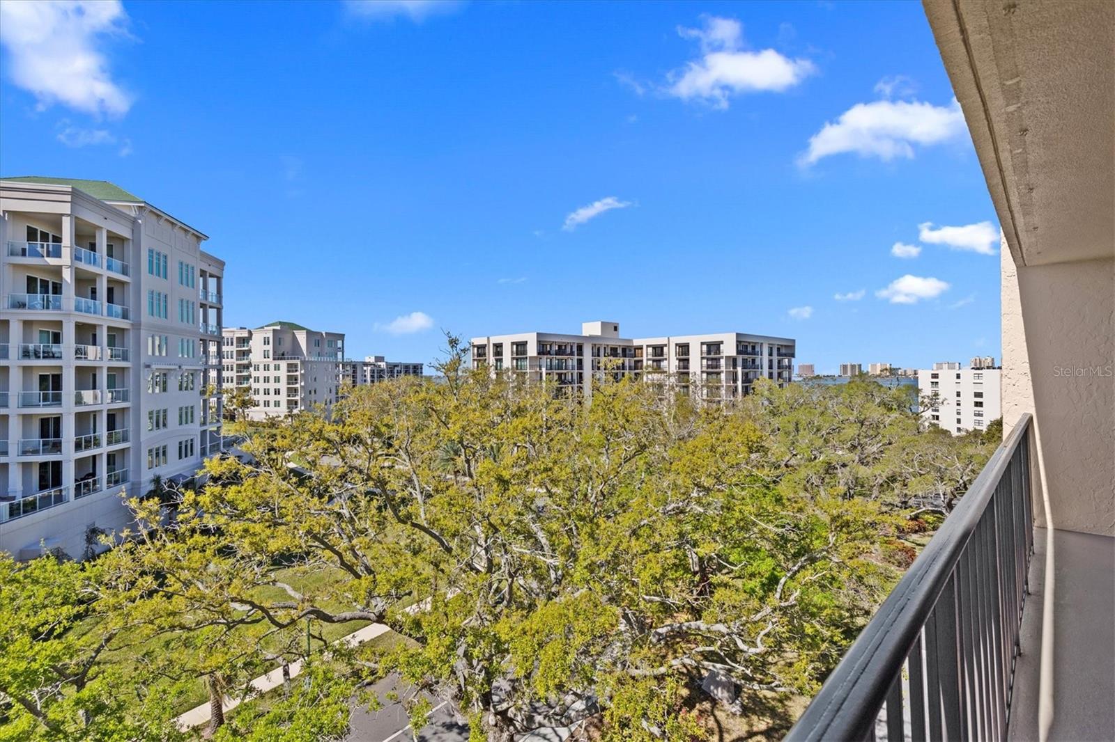 220 BELLEVIEW BLVD #701
