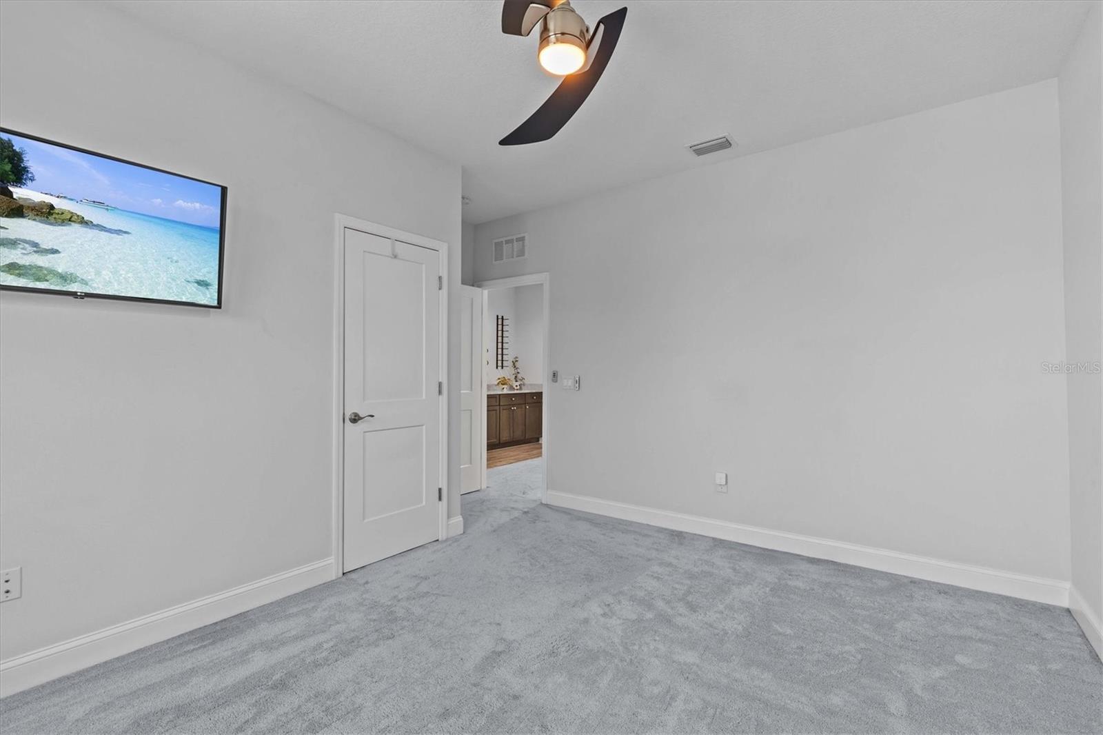 407 BIRDSONG LN