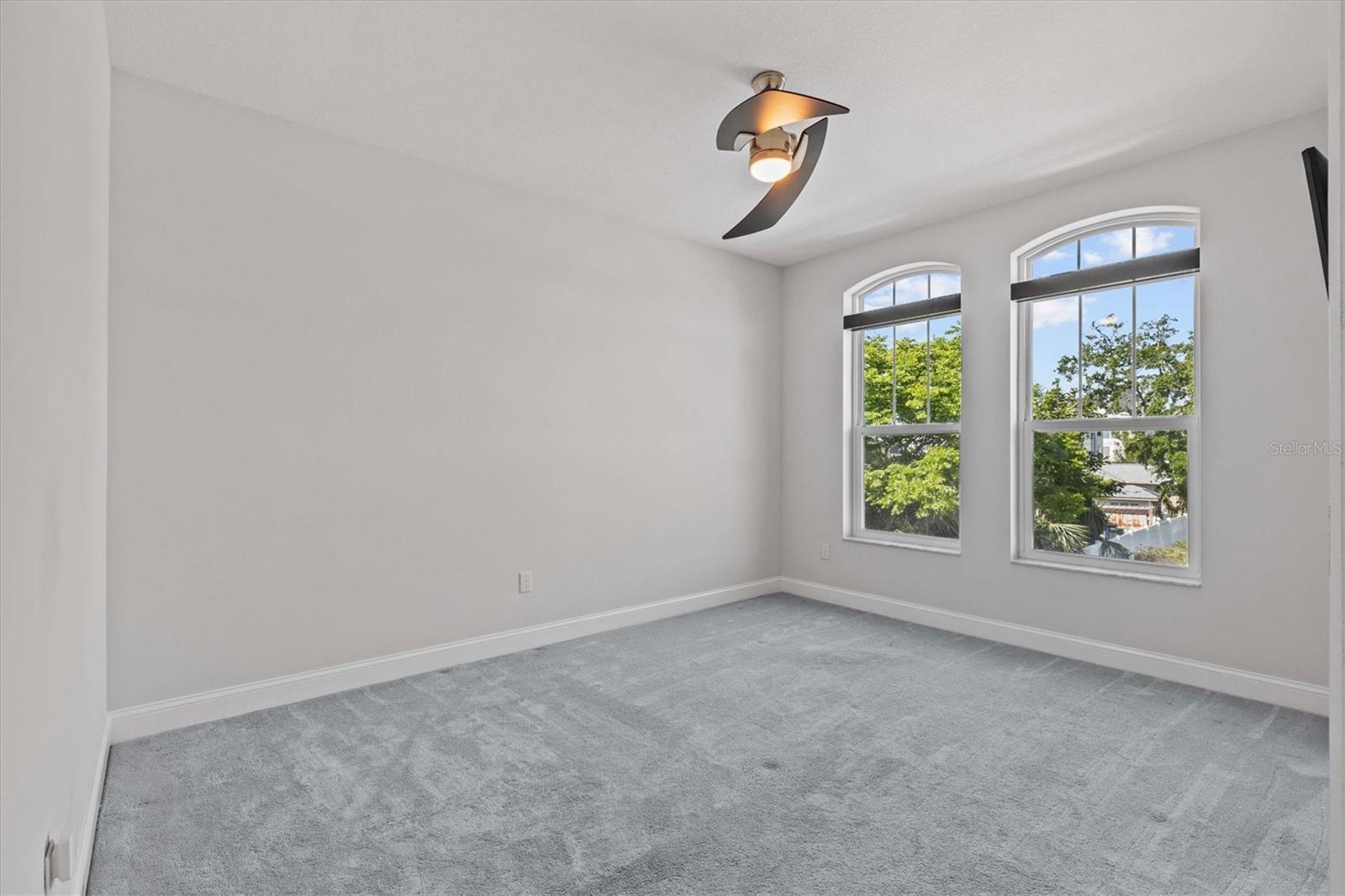 407 BIRDSONG LN
