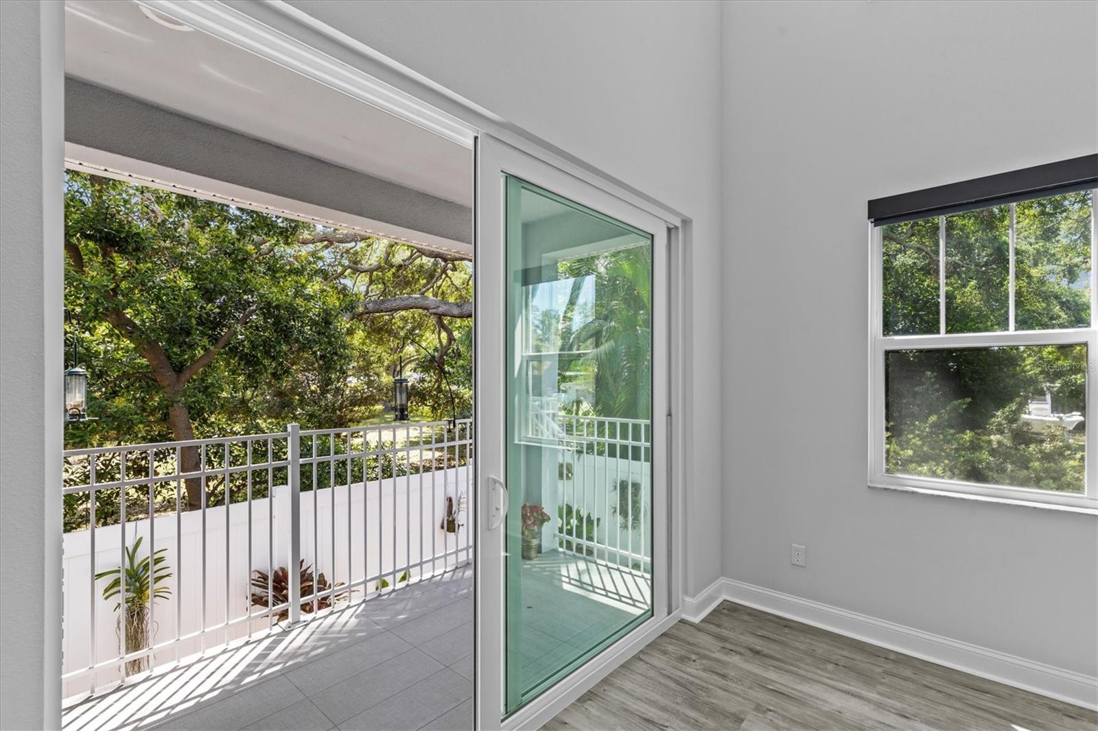407 BIRDSONG LN