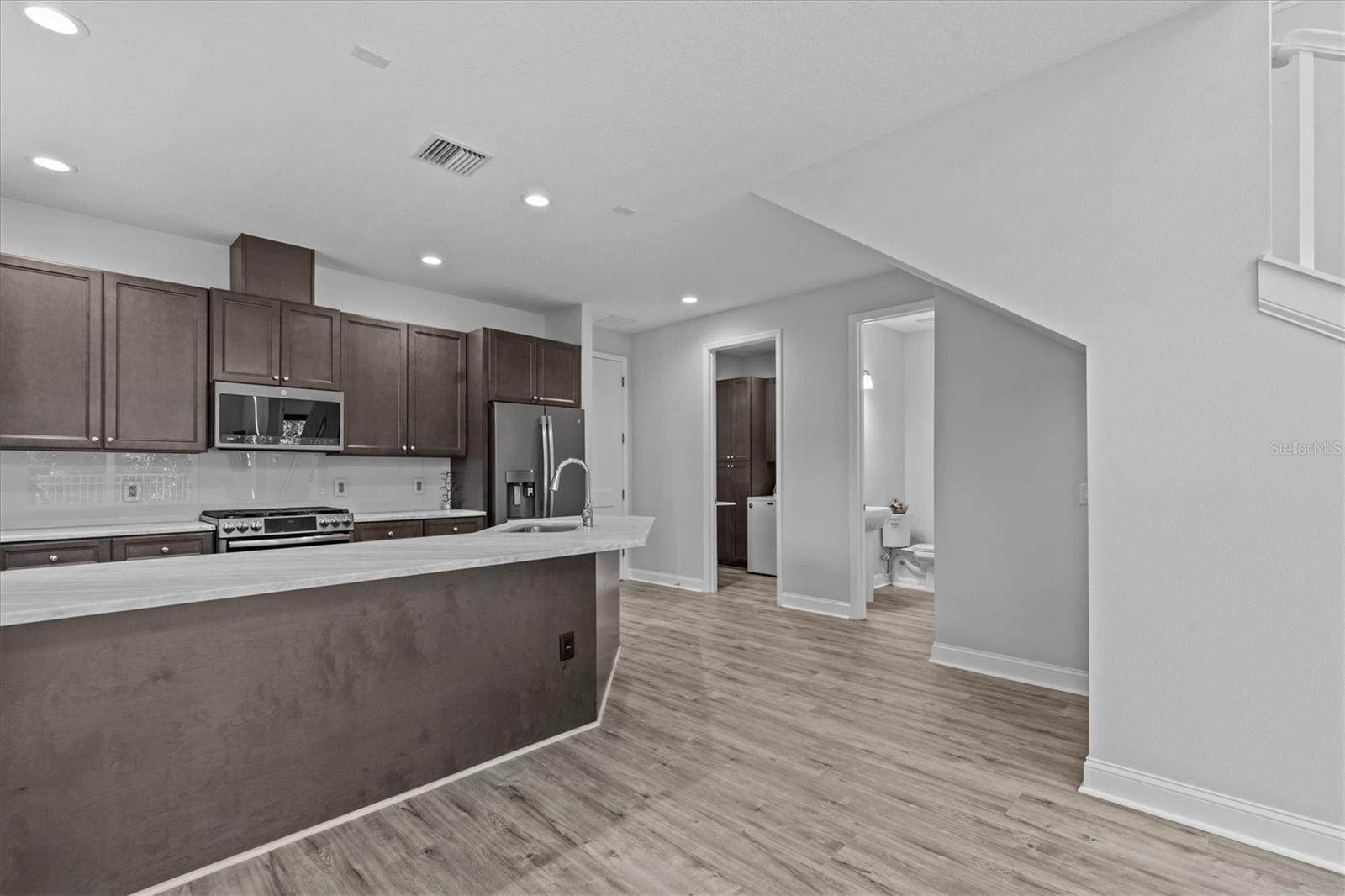 407 BIRDSONG LN