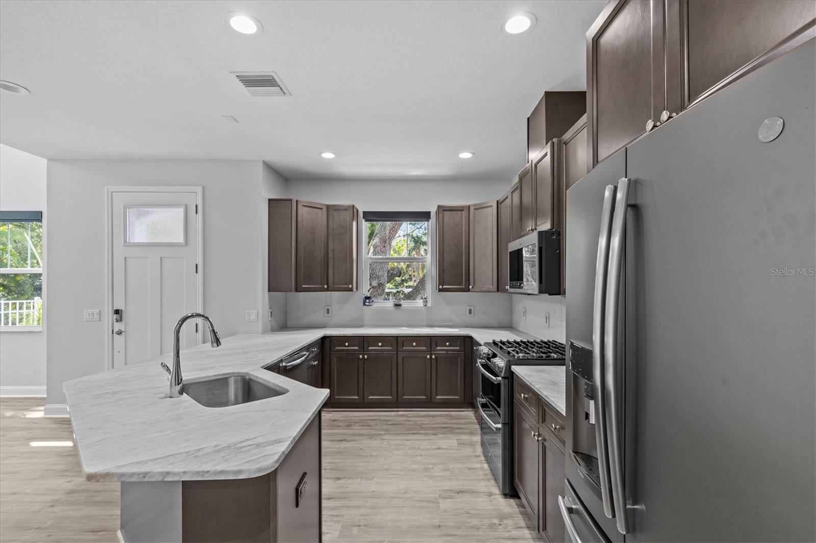 407 BIRDSONG LN