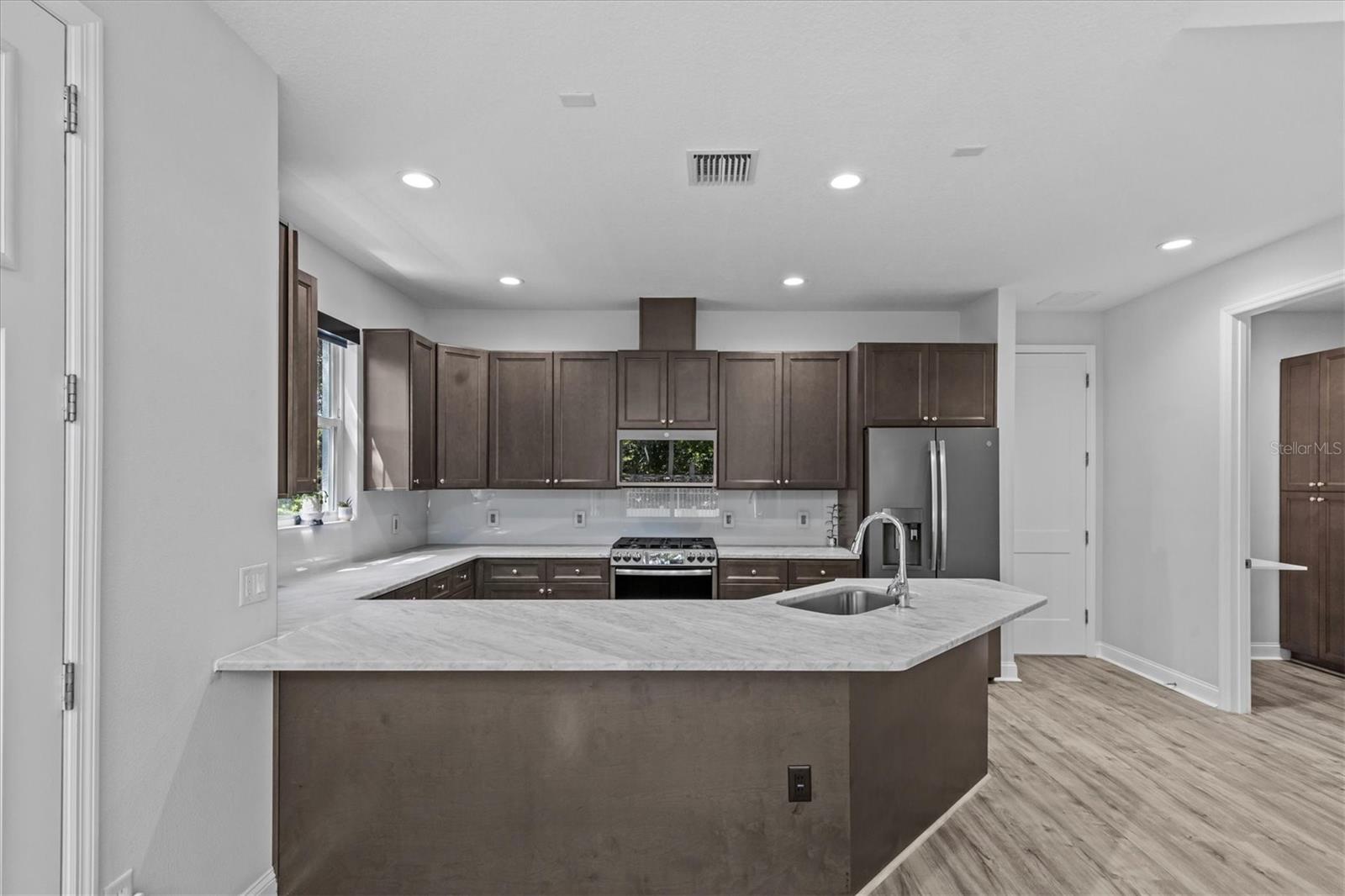 407 BIRDSONG LN