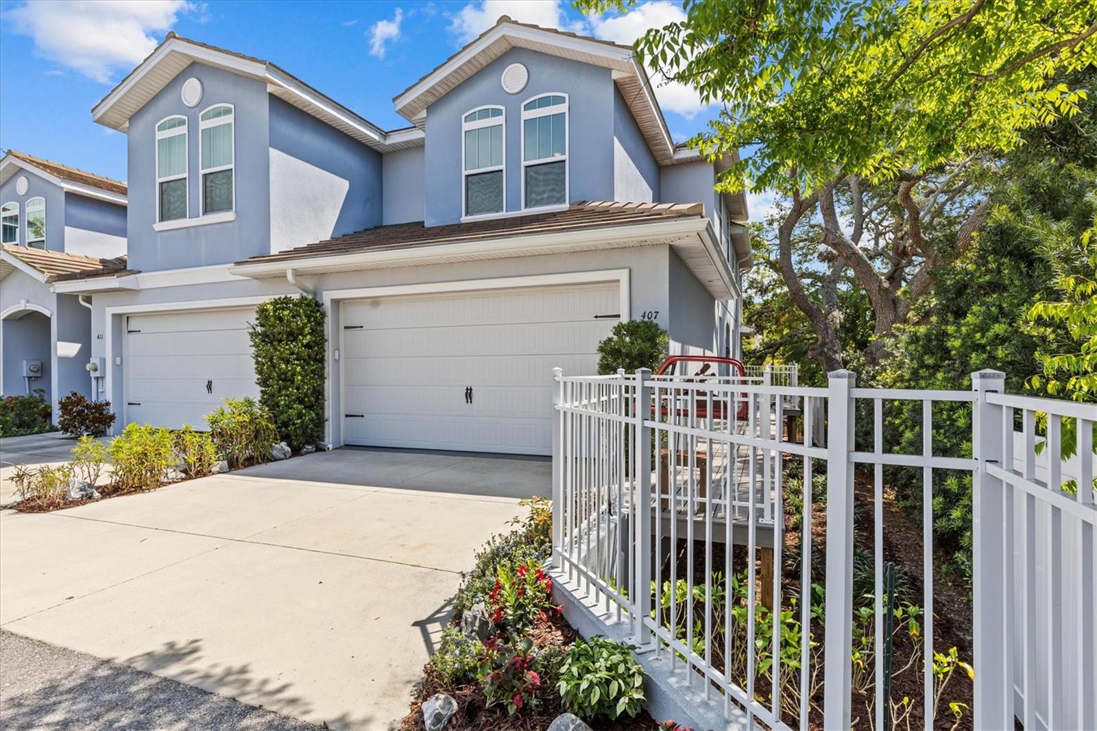 407 BIRDSONG LN