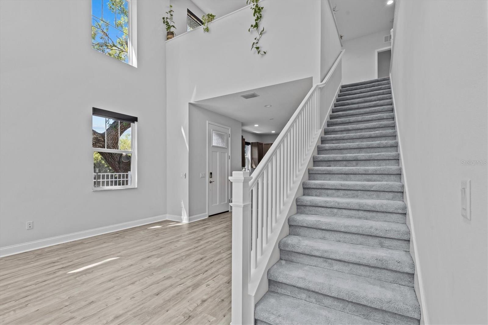 407 BIRDSONG LN