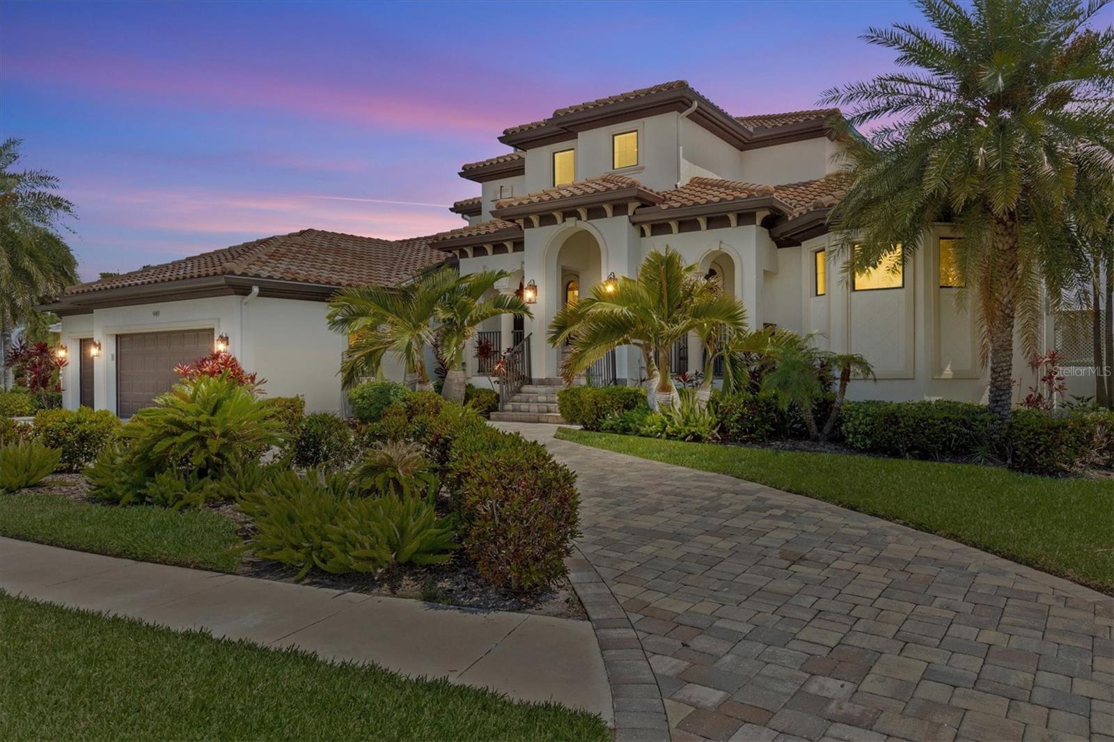 949 SYMPHONY ISLES BLVD