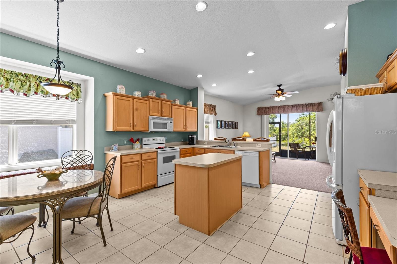 8704 SANDY PLAINS DR