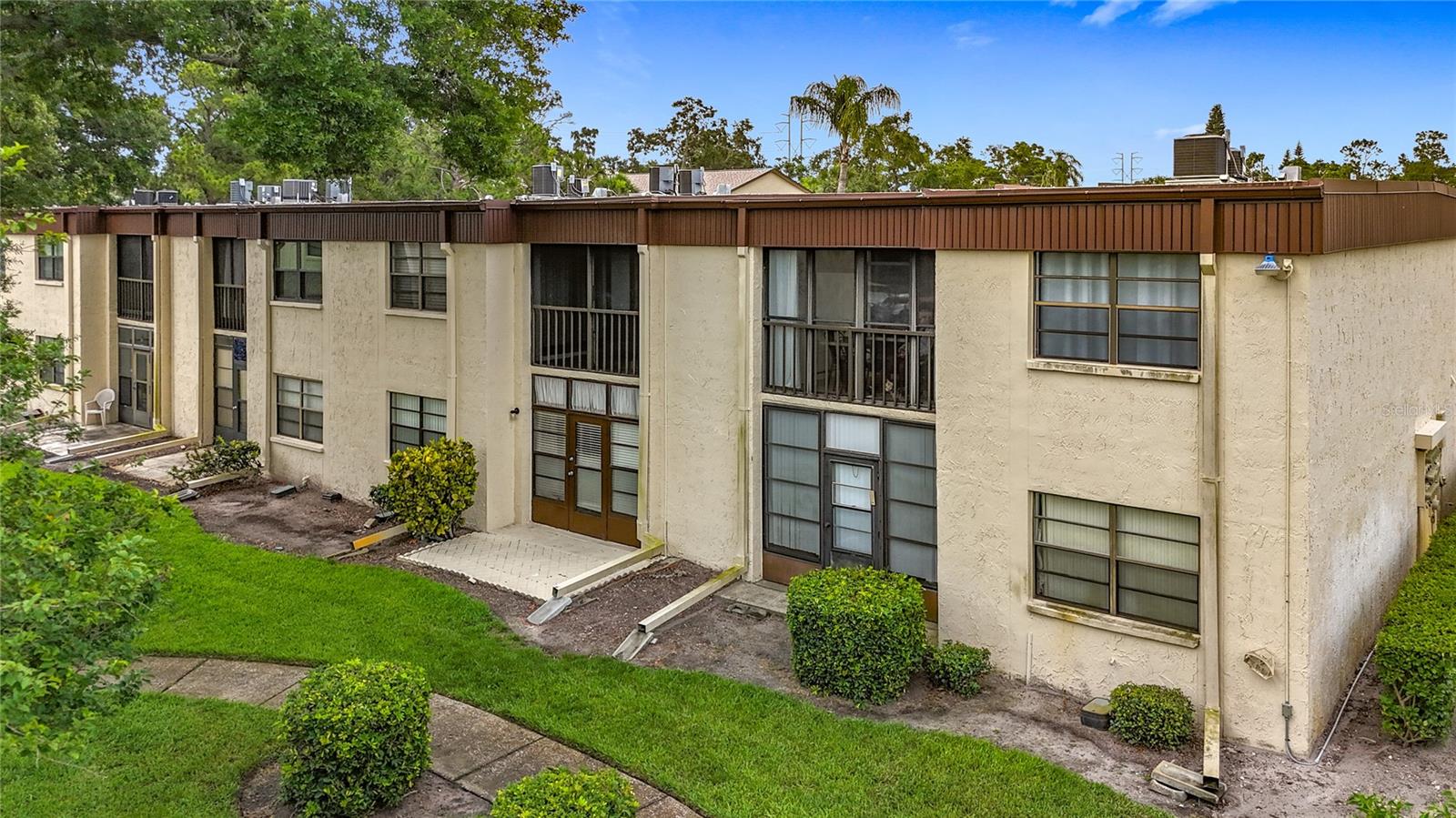 2400 WINDING CREEK BLVD #14-201