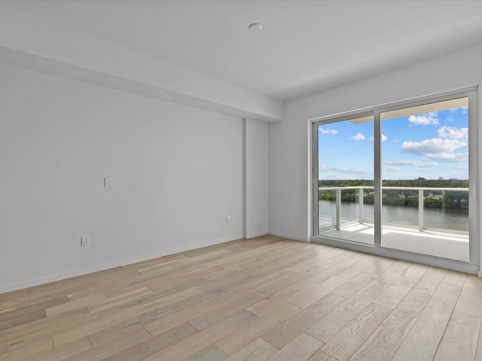 1020 SUNSET POINT RD #611