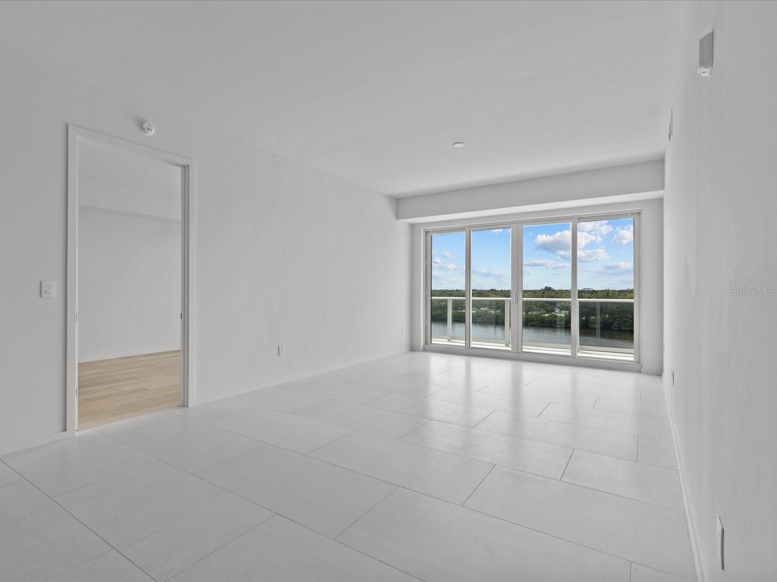 1020 SUNSET POINT RD #611