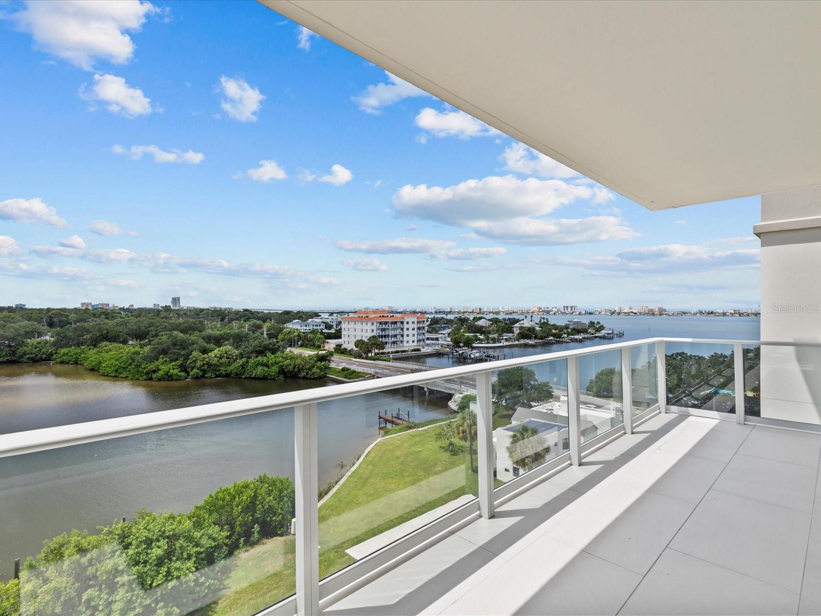 1020 SUNSET POINT RD #611