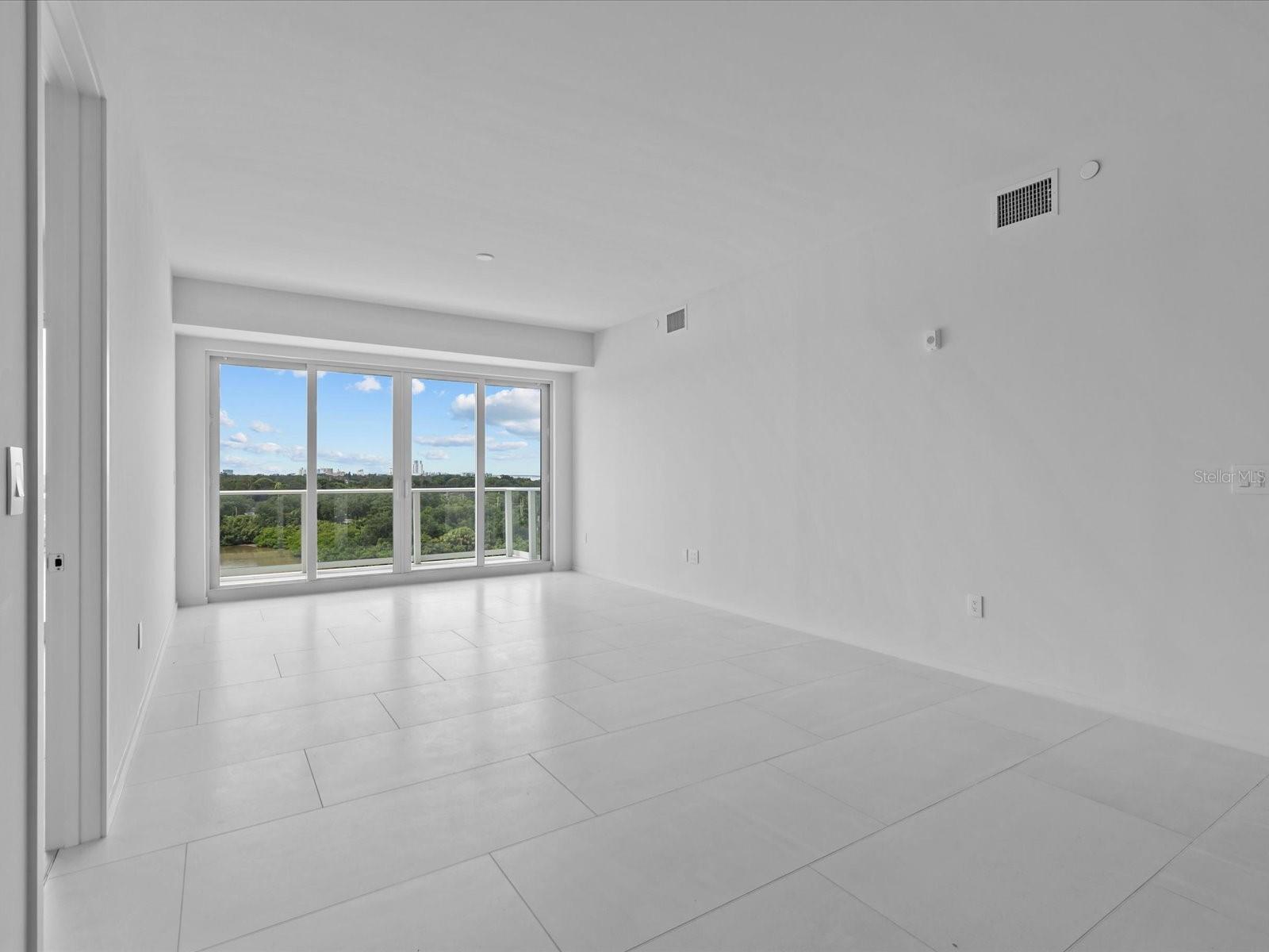 1020 SUNSET POINT RD #611