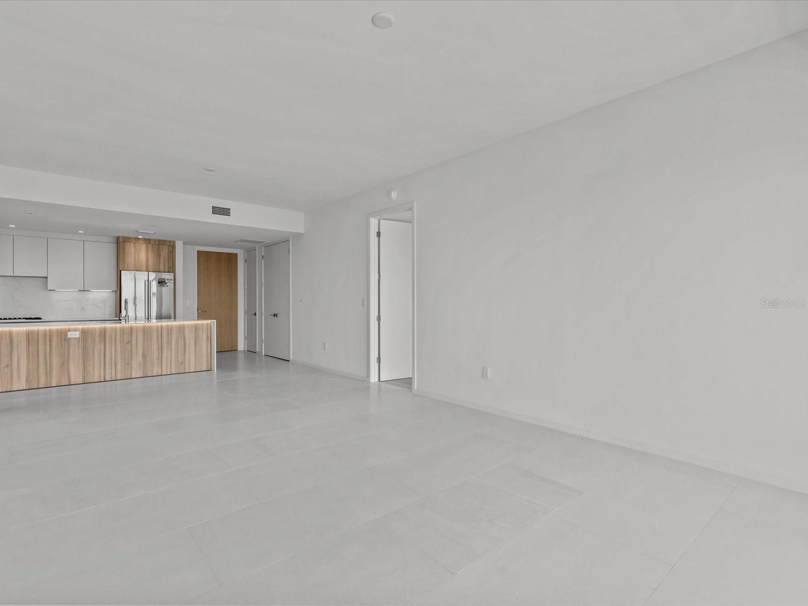 1020 SUNSET POINT RD #611