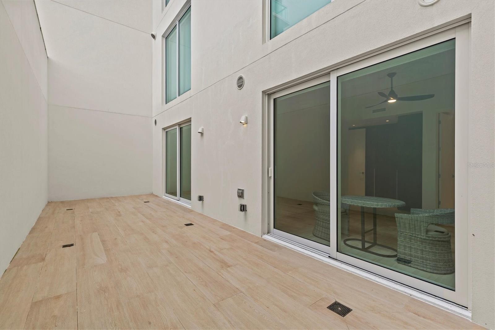 1020 SUNSET POINT RD #108