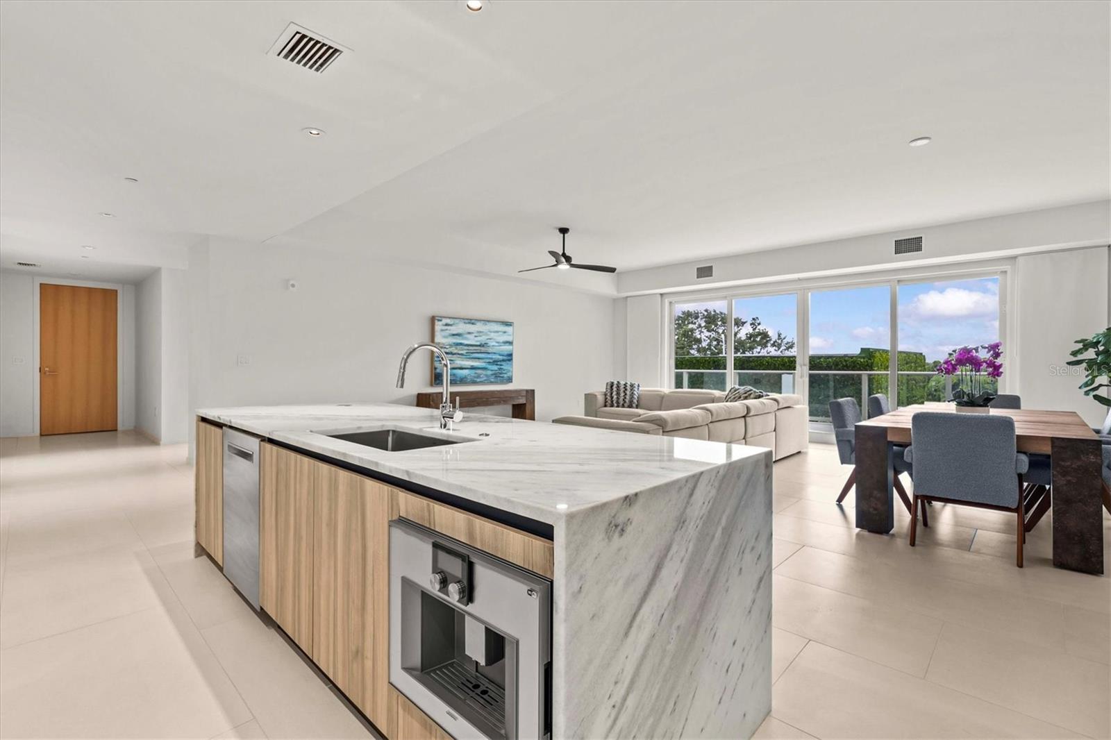 1020 SUNSET POINT RD #108