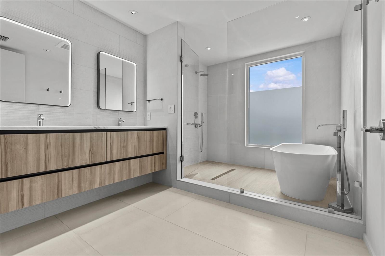 1020 SUNSET POINT RD #108