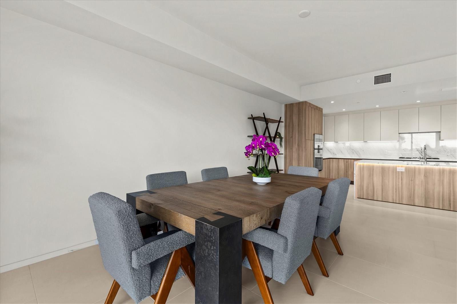 1020 SUNSET POINT RD #108