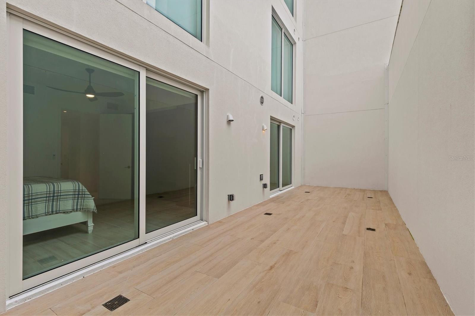 1020 SUNSET POINT RD #108