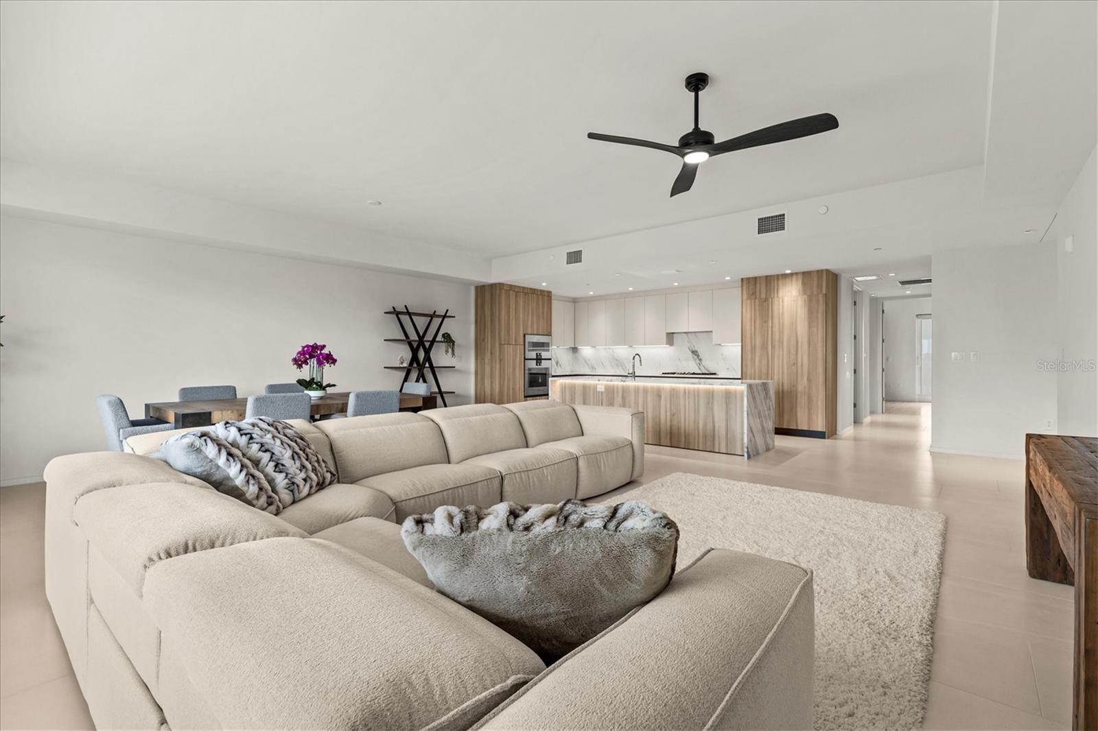 1020 SUNSET POINT RD #108