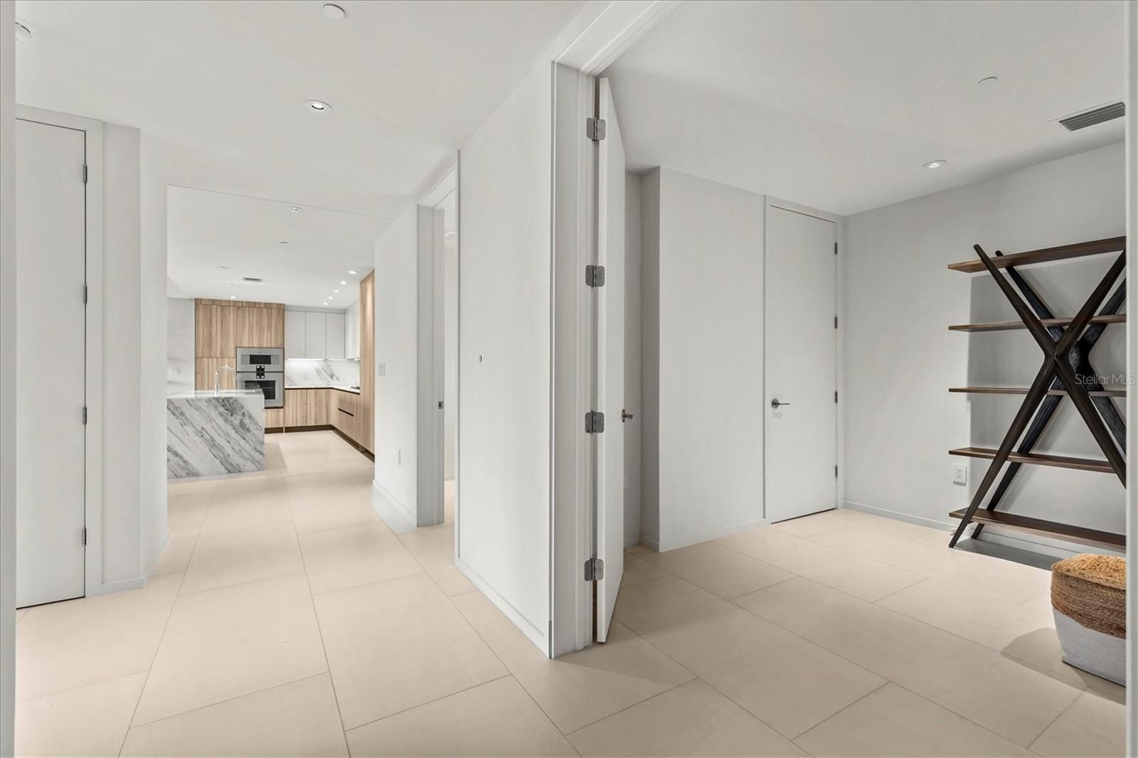 1020 SUNSET POINT RD #108