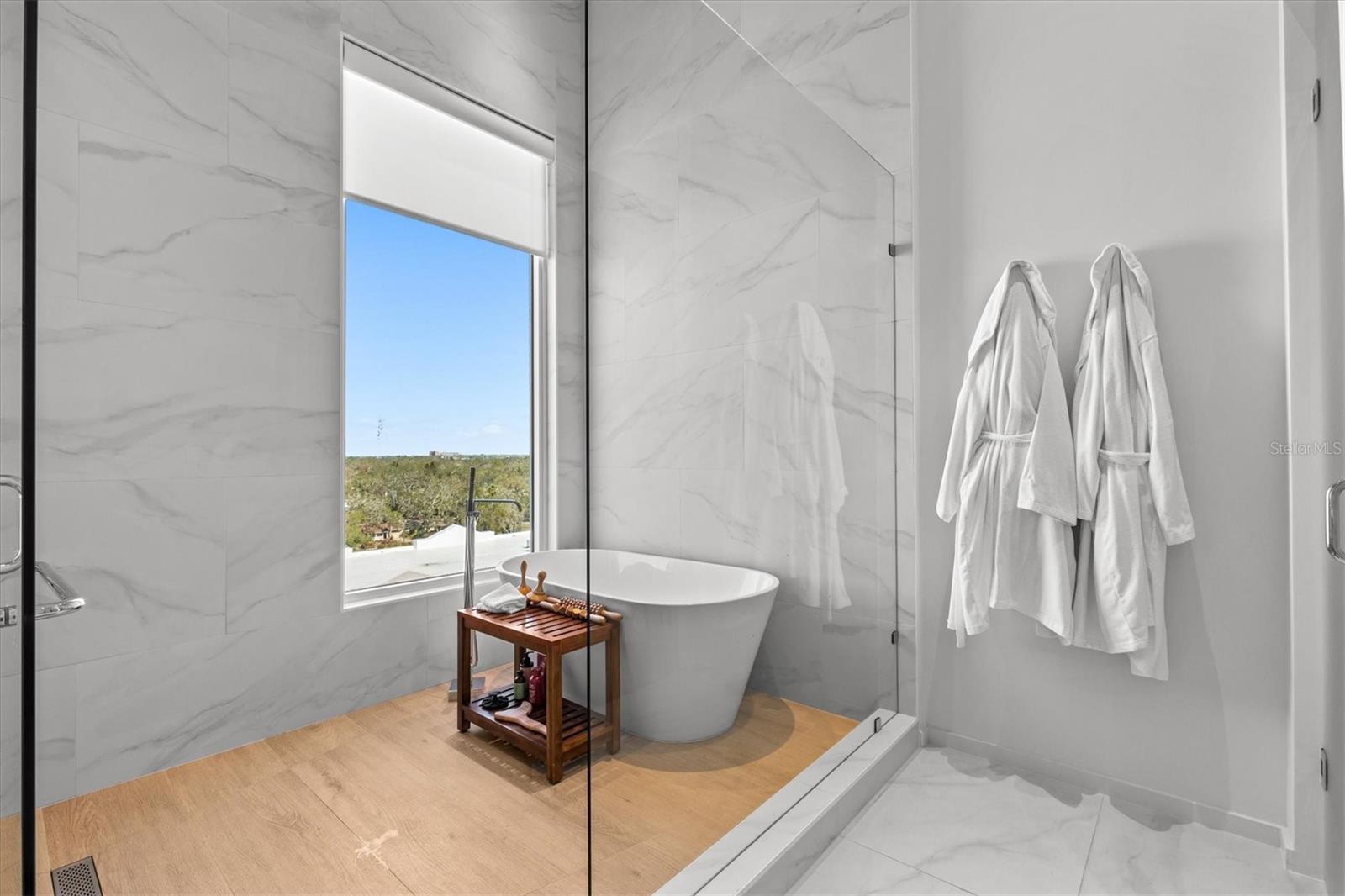 1020 SUNSET POINT RD #703