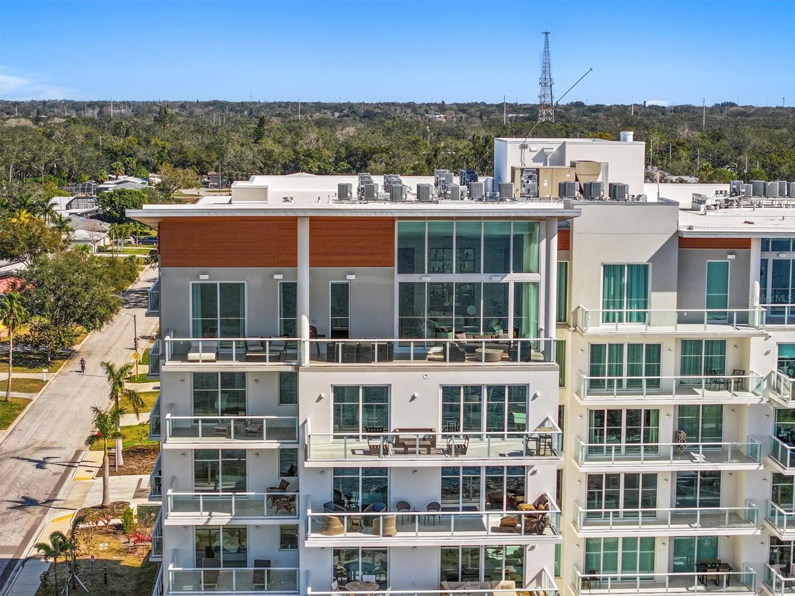 1020 SUNSET POINT RD #703