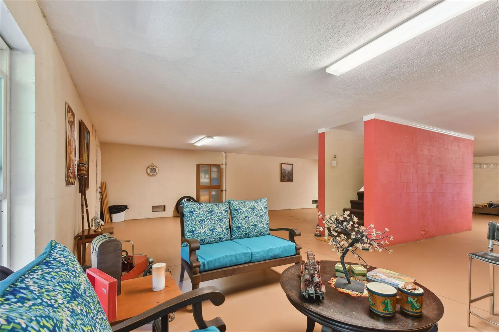 395 ULELAH AVE