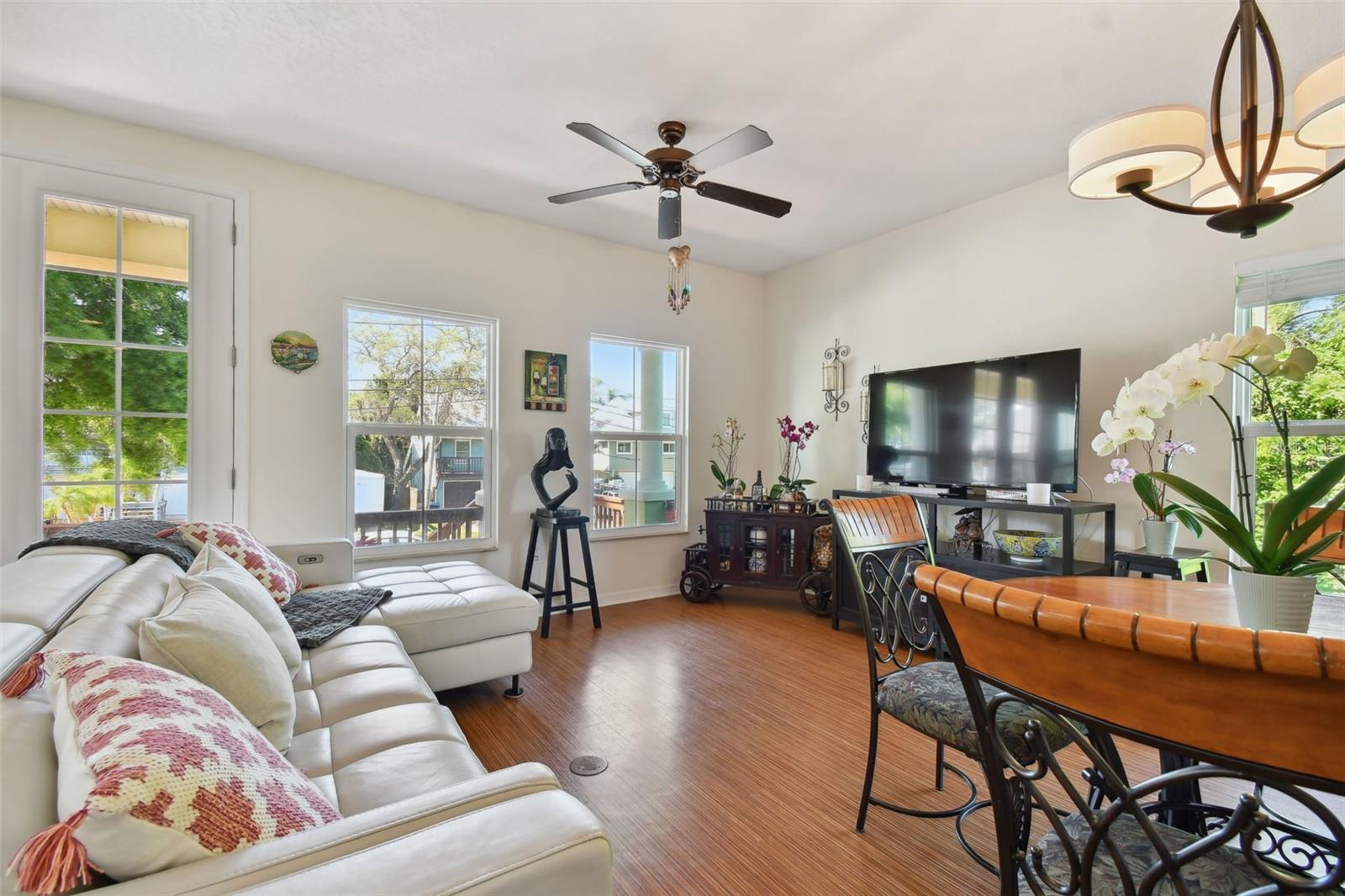 395 ULELAH AVE