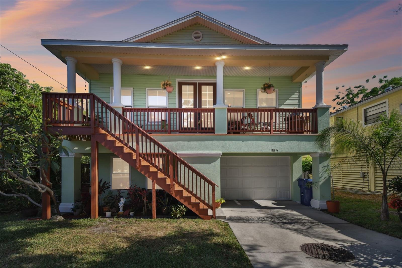 395 ULELAH AVE