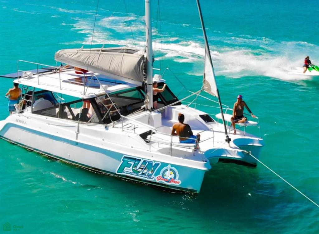 Catamaran Boat , Playa Potrero, Guanacaste