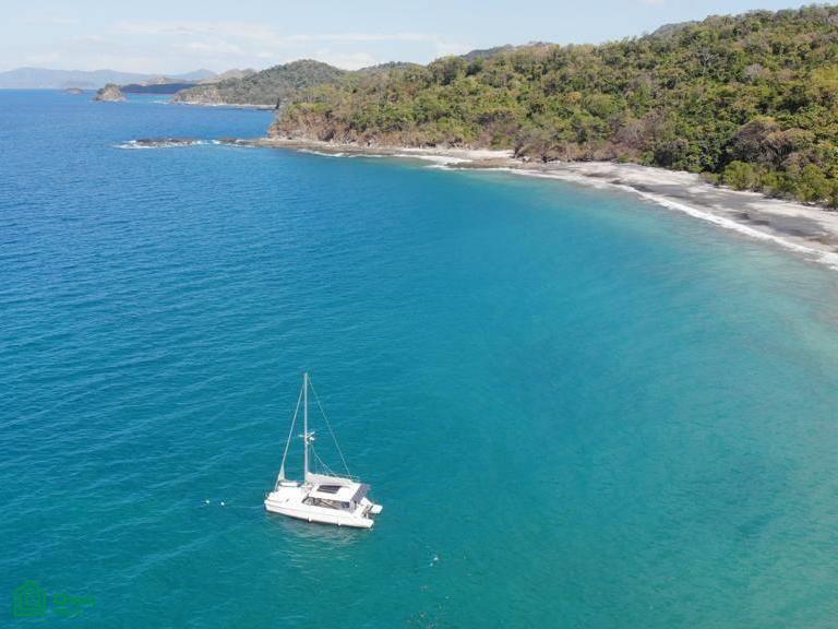 Catamaran Boat , Playa Potrero, Guanacaste
