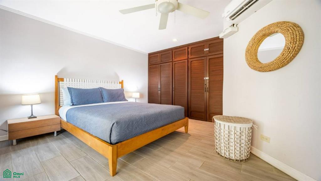 Flamingo Marina Real 4: Charming Condo Steps from Flamingo Beach