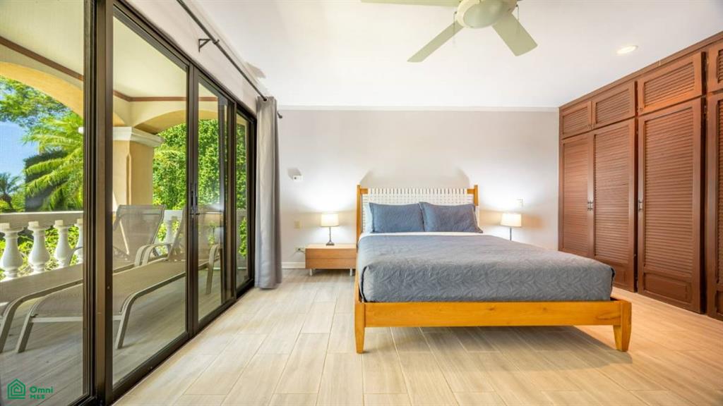 Flamingo Marina Real 4: Charming Condo Steps from Flamingo Beach