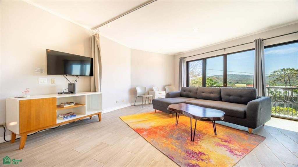 Flamingo Marina Real 4: Charming Condo Steps from Flamingo Beach
