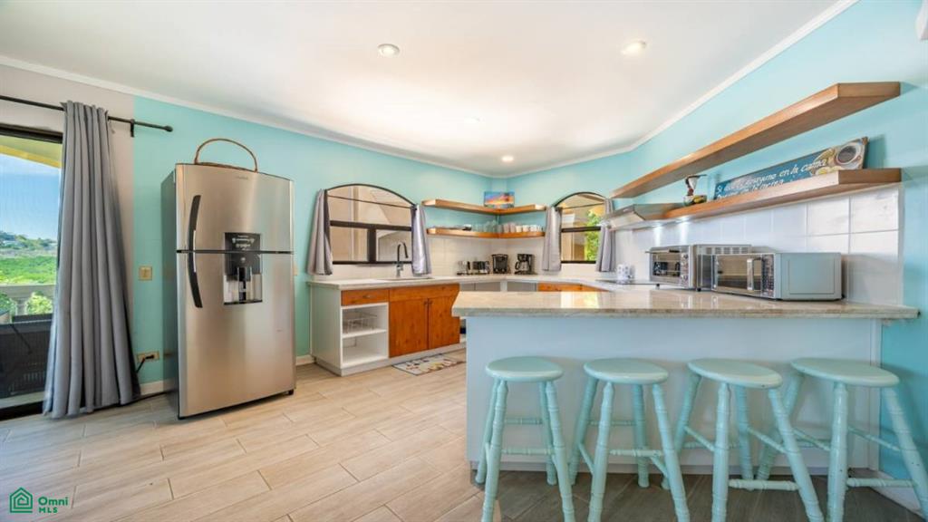 Flamingo Marina Real 4: Charming Condo Steps from Flamingo Beach