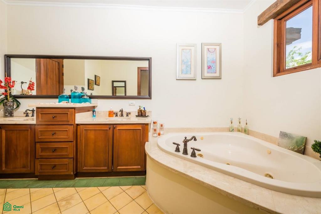 Casa Miraflores - Reserva de Golf #94 , Hacienda Pinilla, Guanacaste