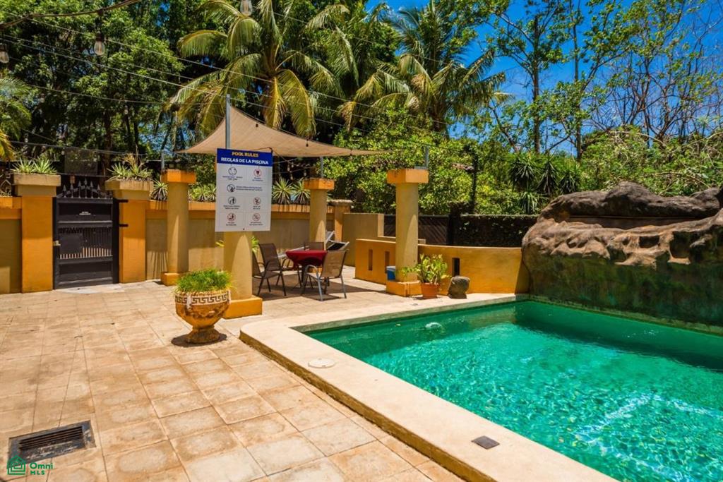 Portofino A4: Renovated 2BR Condo Steps from Tamarindo Beach