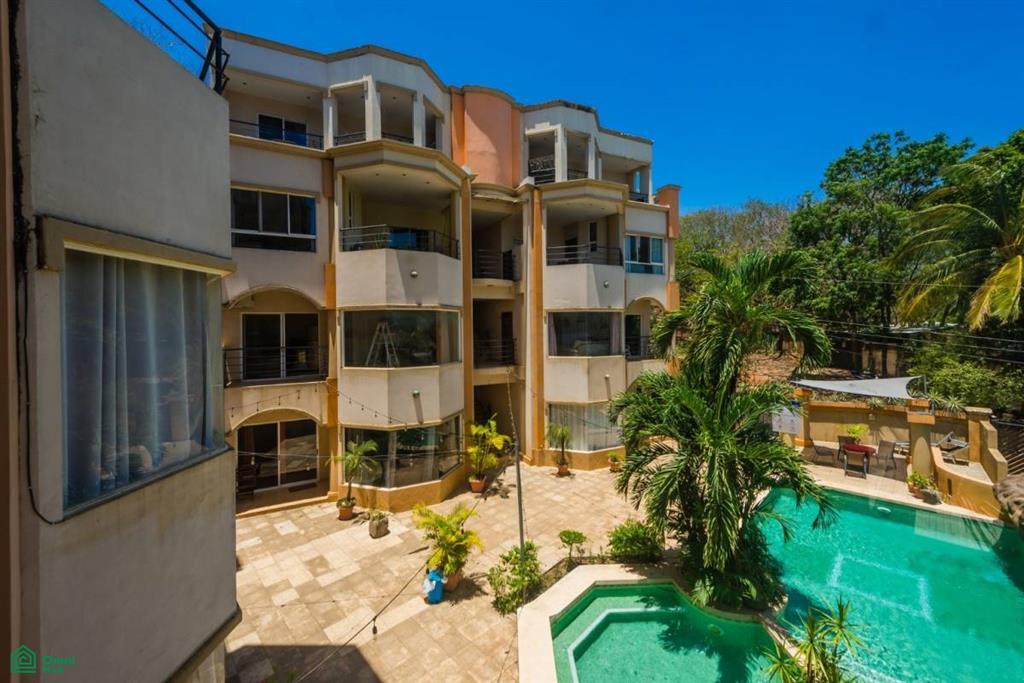 Portofino A4: Renovated 2BR Condo Steps from Tamarindo Beach
