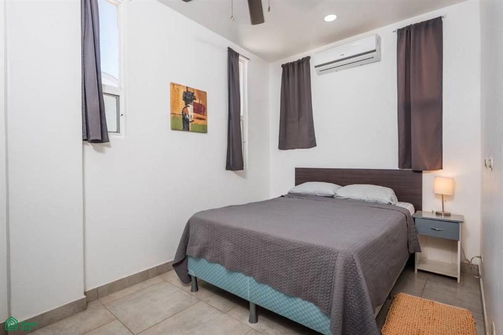 Portofino A4: Renovated 2BR Condo Steps from Tamarindo Beach