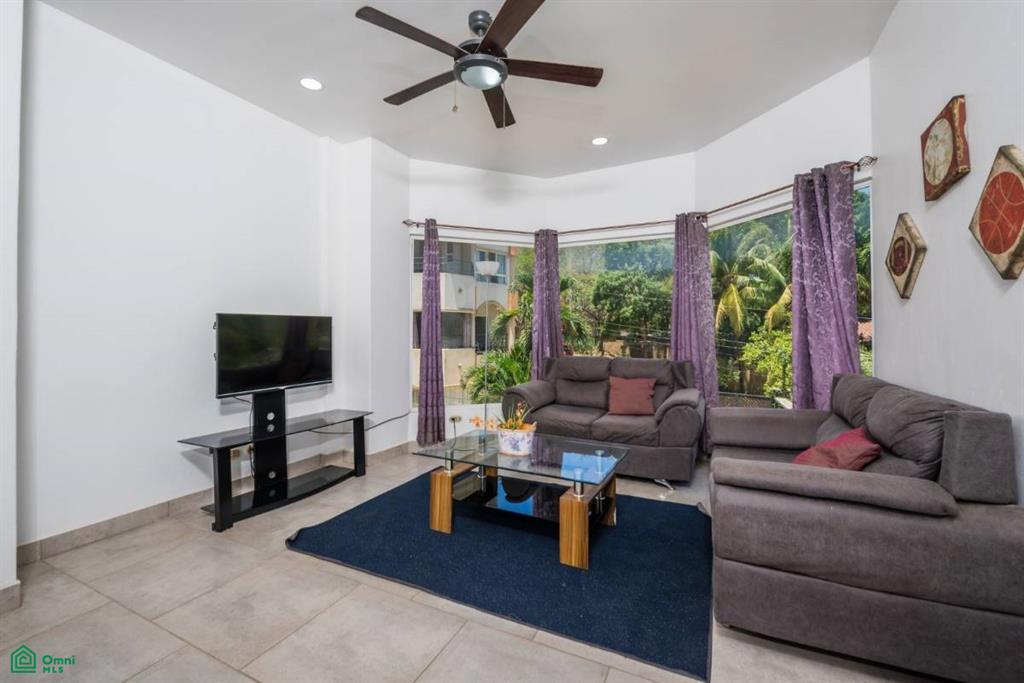 Portofino A4: Renovated 2BR Condo Steps from Tamarindo Beach