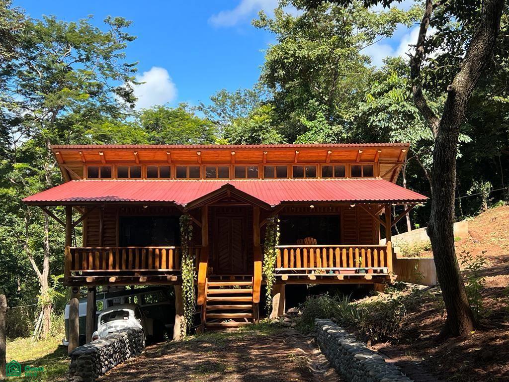 Casa de Madera & Casa Hobbit, Villareal, Black Stallion , Tamarindo, Guanacaste
