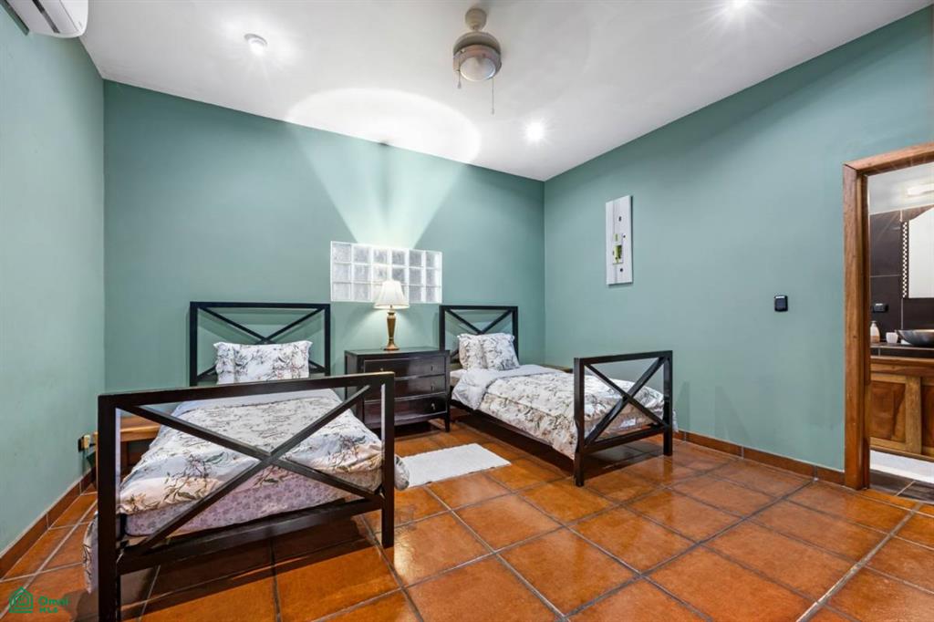 Casa de Sueños: Titled Beachfront Estate in Playa Potrero , Playa Potrero, Guanacaste