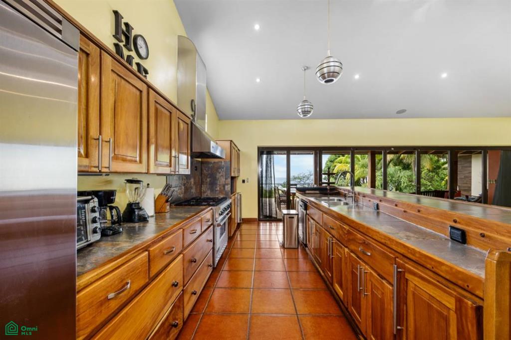 Casa de Sueños: Titled Beachfront Estate in Playa Potrero , Playa Potrero, Guanacaste