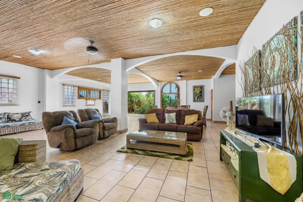 Casa de Sueños: Titled Beachfront Estate in Playa Potrero , Playa Potrero, Guanacaste