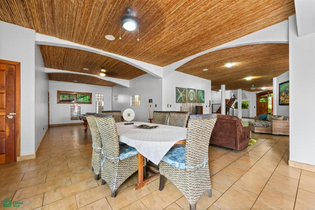 Casa de Sueños: Titled Beachfront Estate in Playa Potrero , Playa Potrero, Guanacaste