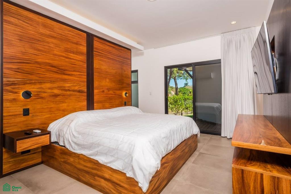 Llama del Bosque 27 , Cabo Velas, Guanacaste