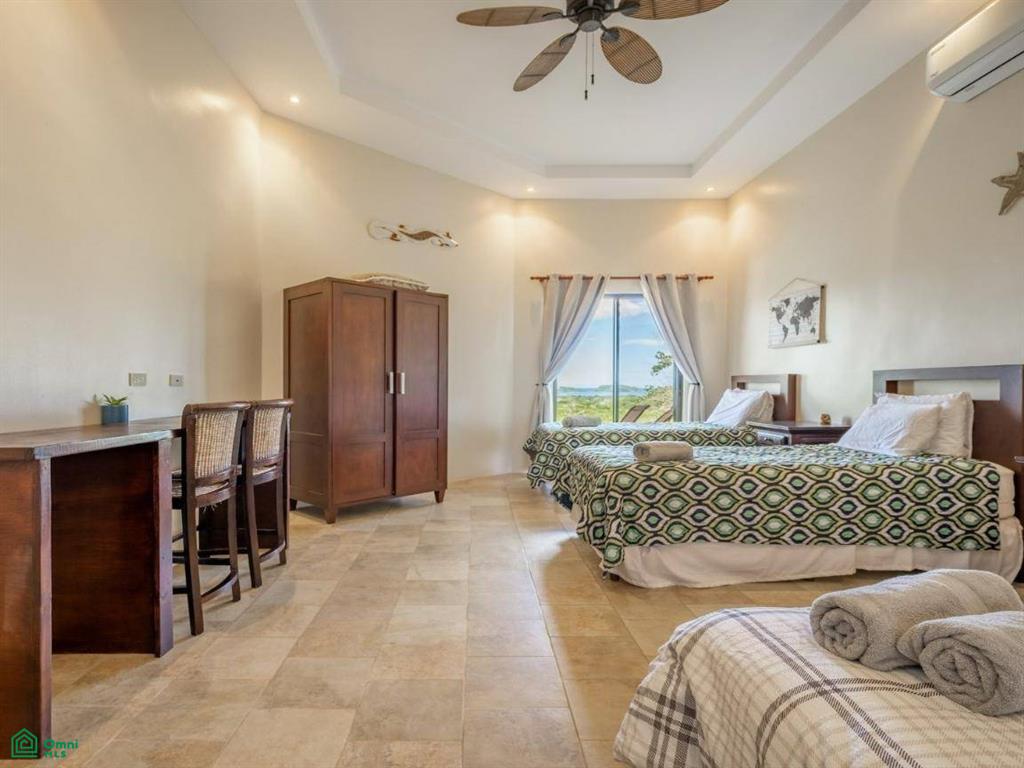 Casa de la Promesa, Vistas de Flamingo , Playa Potrero, Guanacaste